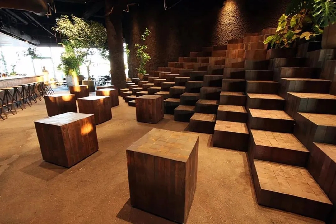 烘焙这个日本餐饮空间设计，带你来到热带丛林